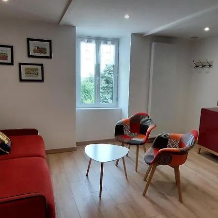 De Trépeloup Apartamento *