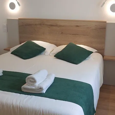 De Trépeloup Apartamento Alès