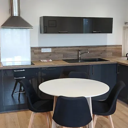 De Trépeloup Apartamento Alès
